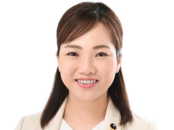 埼玉県議会議員金野桃子